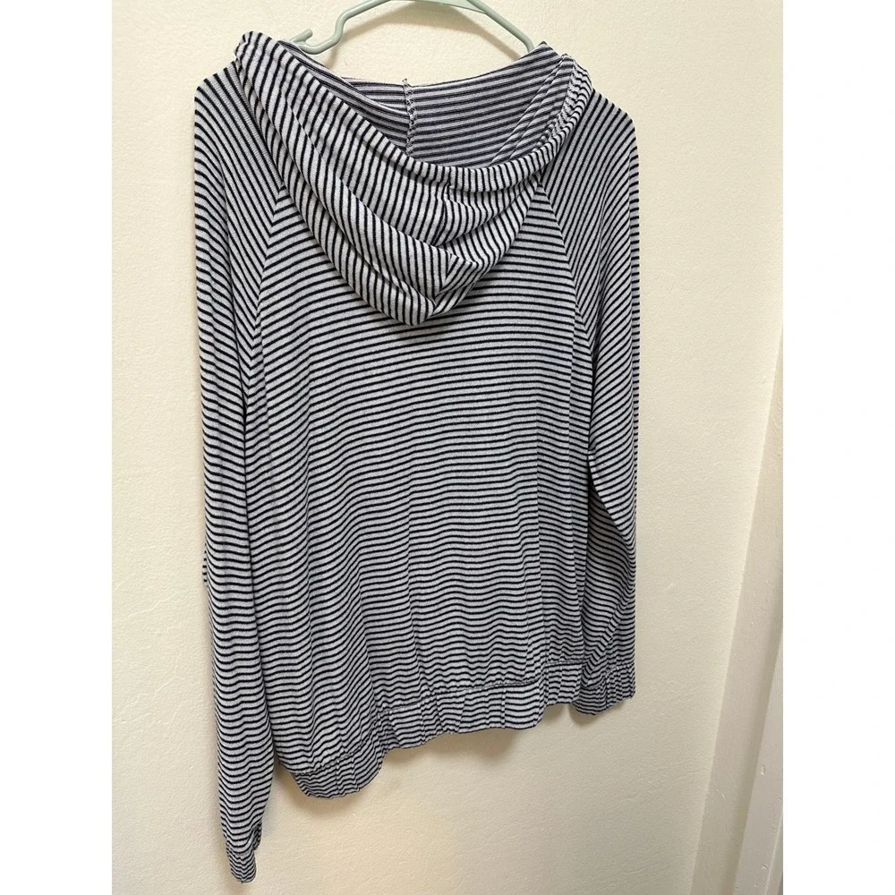 Roxy Kids XL 14 Striped Hoodie Zip Up Sweatshirt Navy Blue White‎